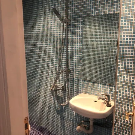 2 Bedroom Holiday בית נופש *