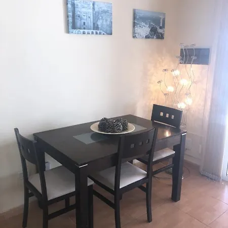 2 Bedroom Holiday Holiday home